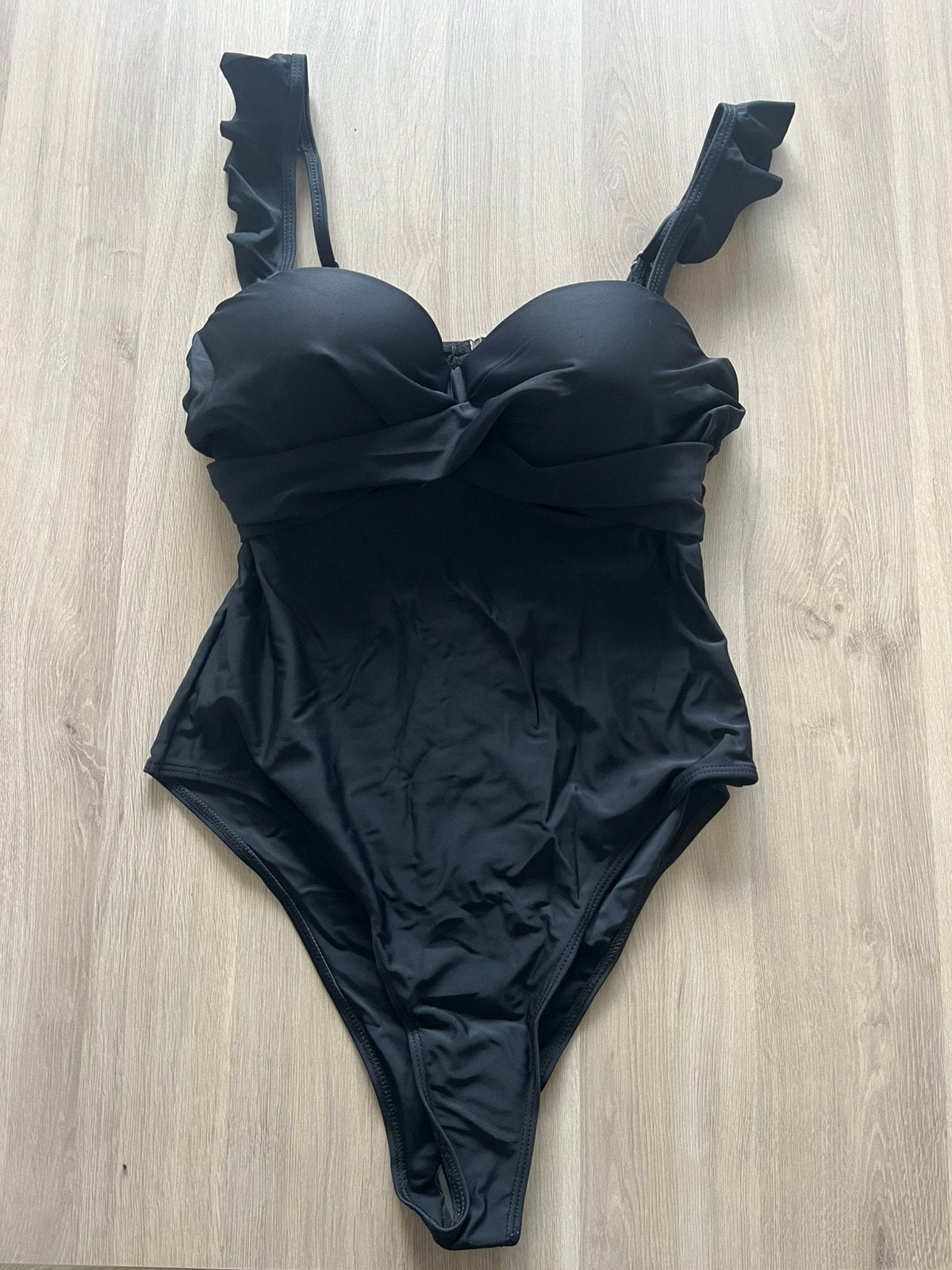 Zwart badpak slim fit - maat L, Kleding | Dames, Badmode en Zwemkleding, Ophalen of Verzenden, Nieuw, Zwart, Badpak