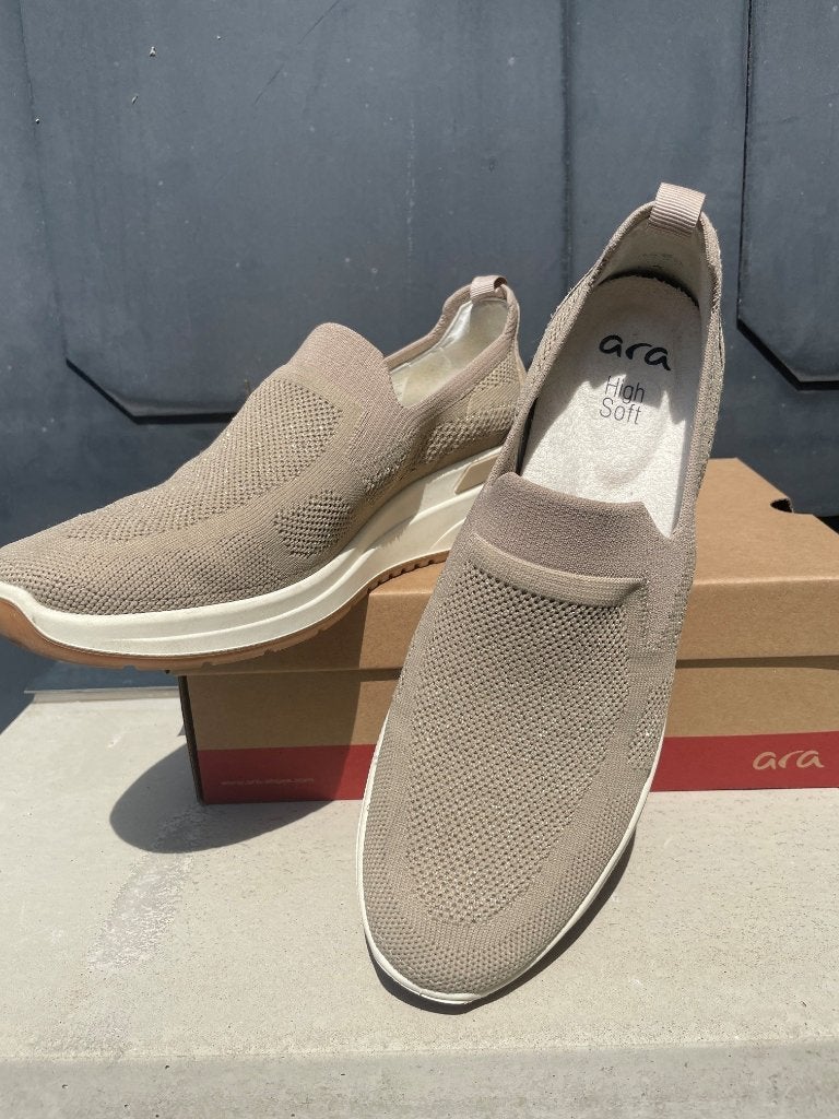 ARA loafers - Mt 42 / 8H, ANDERE, Enlèvement ou Envoi, Beige, Comme neuf