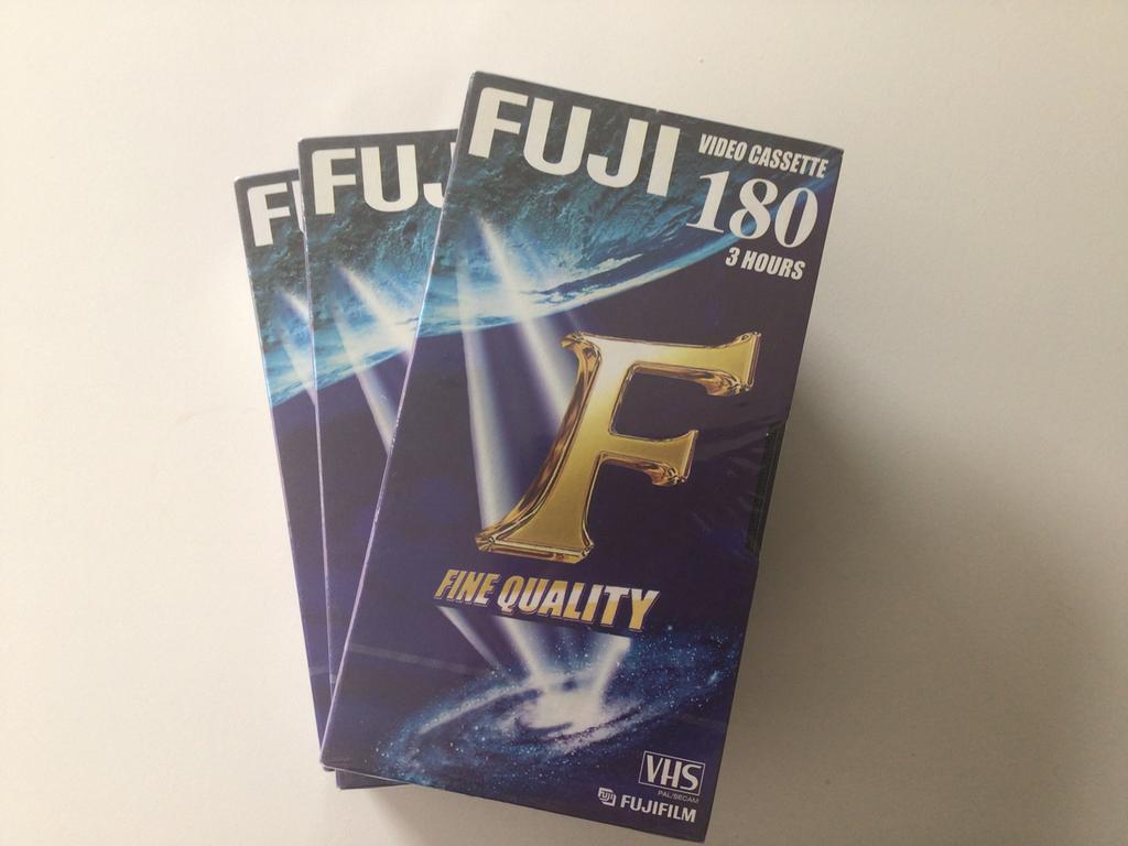 3 cassettes vidéo, non ouvertes, TV, Hi-fi & Vidéo, Lecteurs vidéo, Enlèvement, Neuf, Cassette vidéo