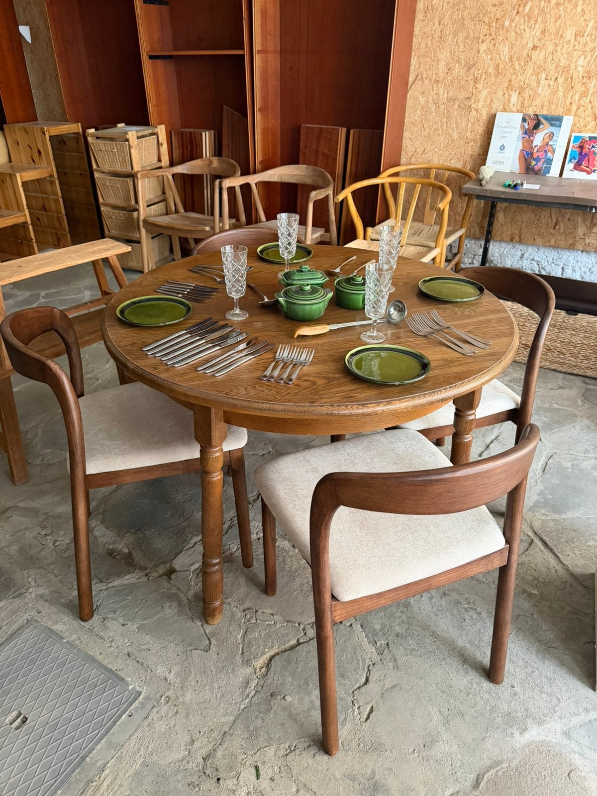Houten tafel met 4 stoelen, Ophalen, Nieuw
