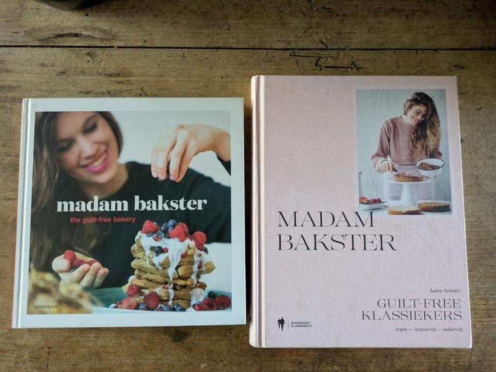 2 boeken Madam Bakster, Ophalen of Verzenden, Zo goed als nieuw, Laura Verhulst, Taart, Gebak en Desserts