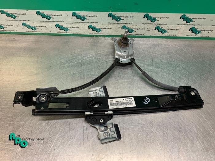 Mécanique vitre 4portes arrière droite d'un Seat Ibiza (Ib, -, 3 mois de garantie, Utilisé, -