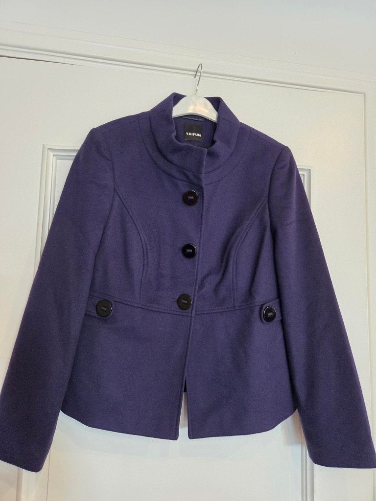 Nouveau ! Hiver 26/27 - Blazer en laine Taifun bleu 40, Vêtements | Femmes, Vestes & Costumes, Taille 38/40 (M), Comme neuf, Enlèvement