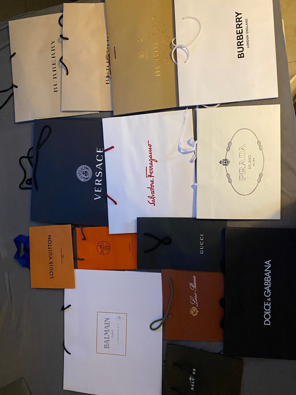 Verschillende designerzakken (Louis Vuitton, Burberry,…), Ophalen, Zo goed als nieuw