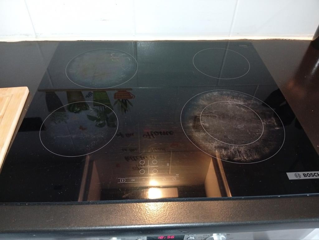 Taque électrique Bosch, Electroménager, 4 zones de cuisson, Enlèvement, Utilisé, À Poser