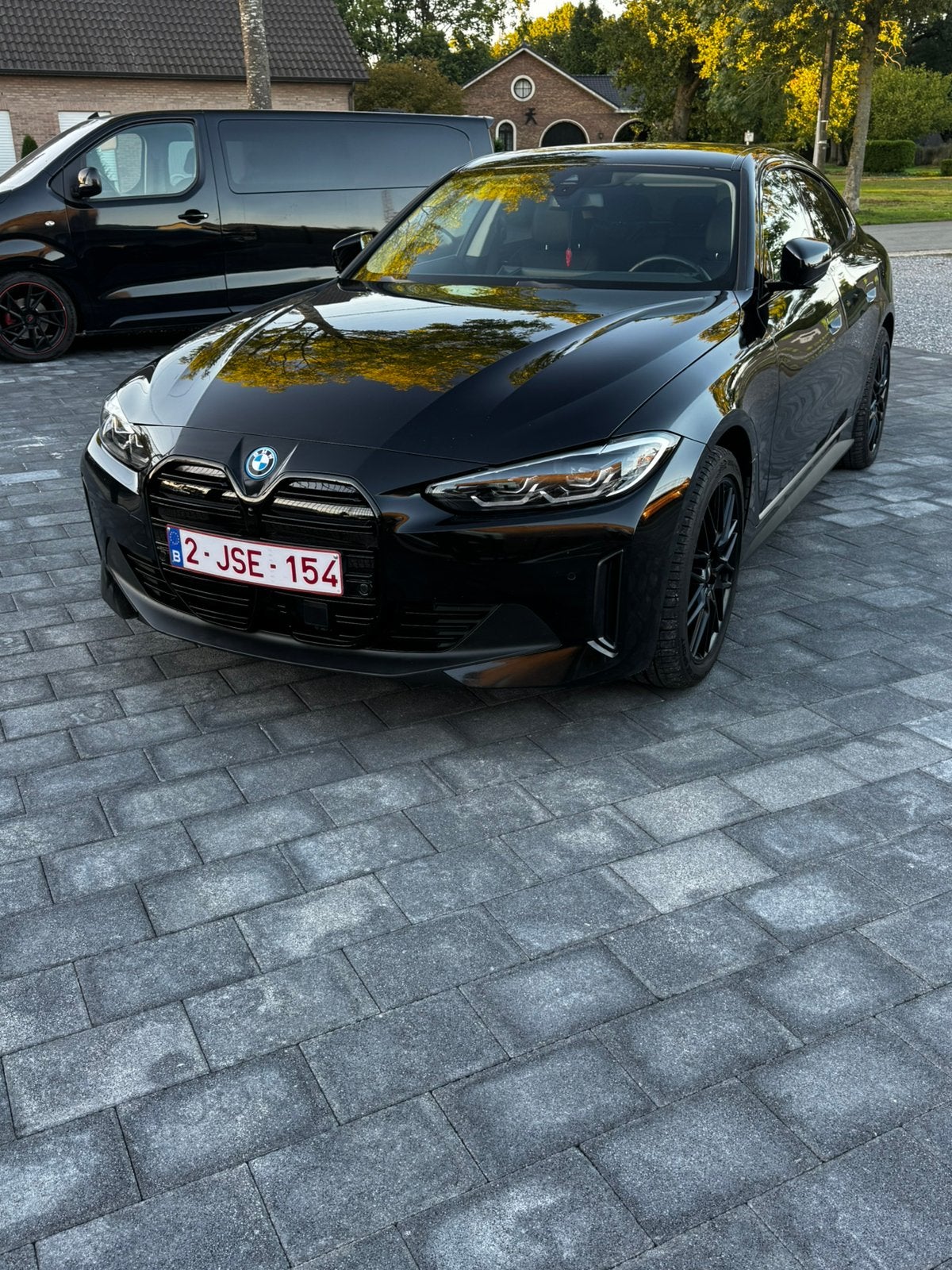 Bmw i4 edrive40 black sport pakket, Auto's, 4 deurs, Achterwielaandrijving, 340 kW, Parkeerassistent