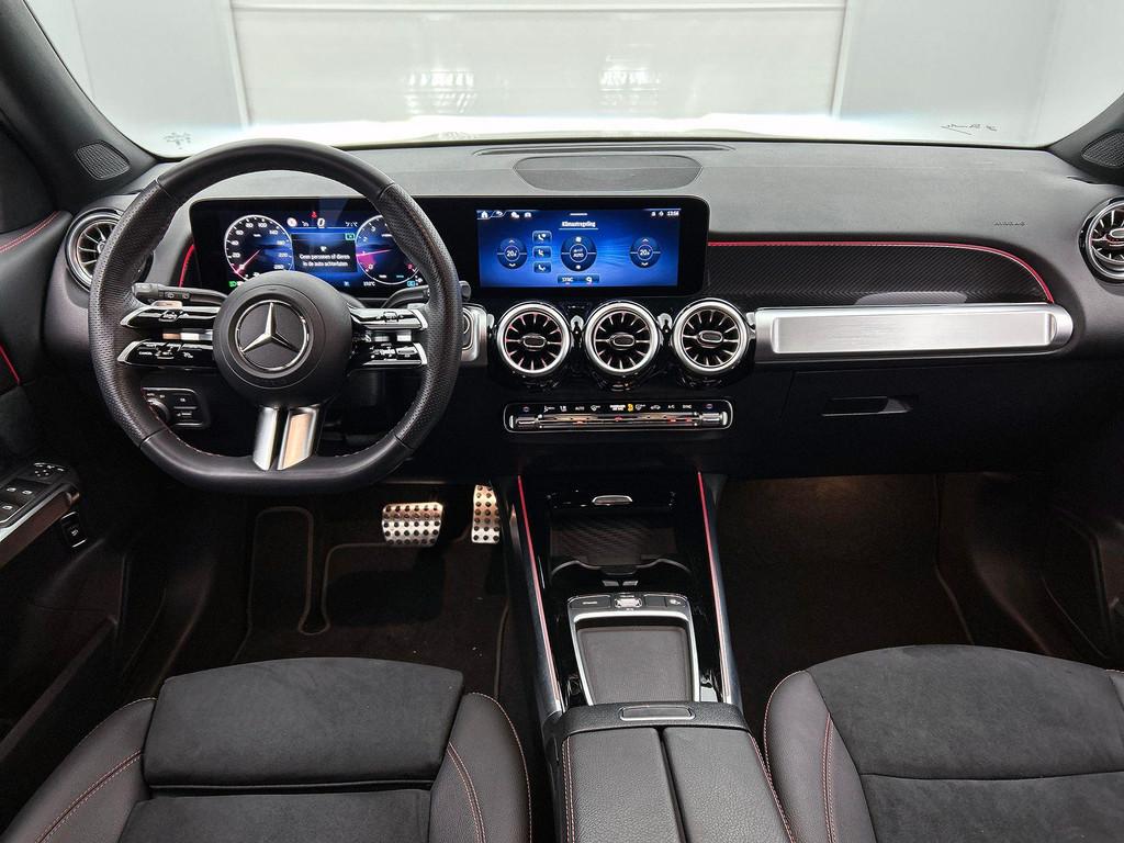 Mercedes-Benz GLB-Klasse 180 AMG Line | Night Pack | Smartph, Auto's, Mercedes-Benz, Stof, Gebruikt, 4 cilinders, 136 pk