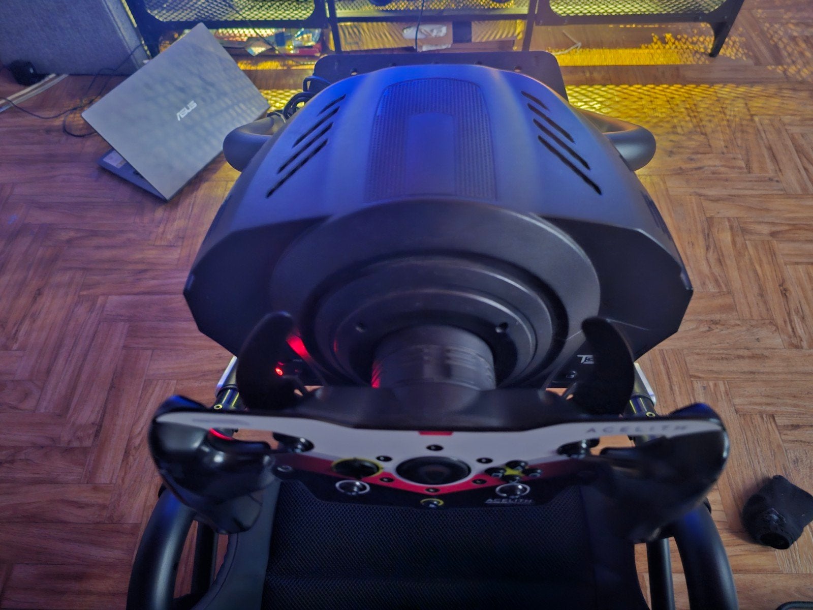 thrustmaster t300, Games en Spelcomputers, Spelcomputers | Sony Consoles | Accessoires, Ophalen, Gebruikt, Stuur of Pedalen, PlayStation 4