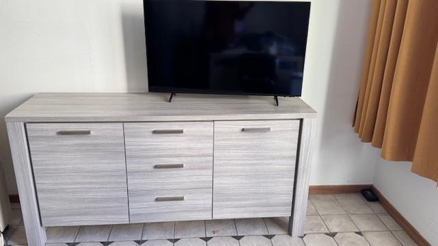 buffet, Avec tablette(s), Comme neuf, Enlèvement, Modern