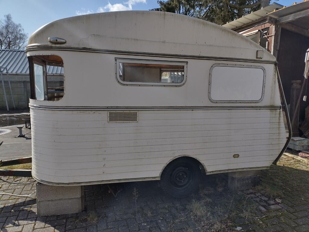 Constructam Condor 4, Caravans en Kamperen