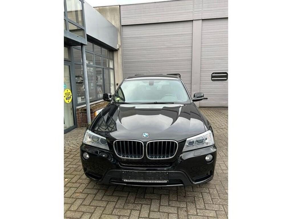 BMW X3 X-Drive 2.0D - Leder - Navi - Xenon - Parkeersensore, Auto's, Automaat, Euro 5, Zwart, Zwart