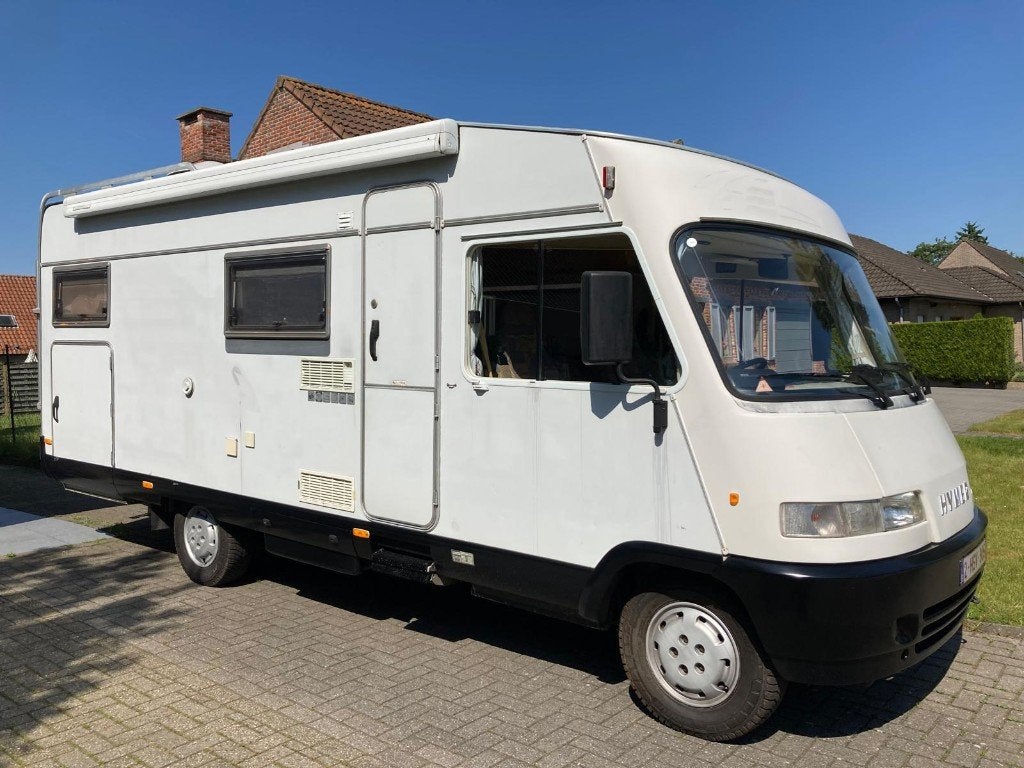 Hymer B644, Jusqu'à 5, Alarme, Toilette à cassette, Fiat