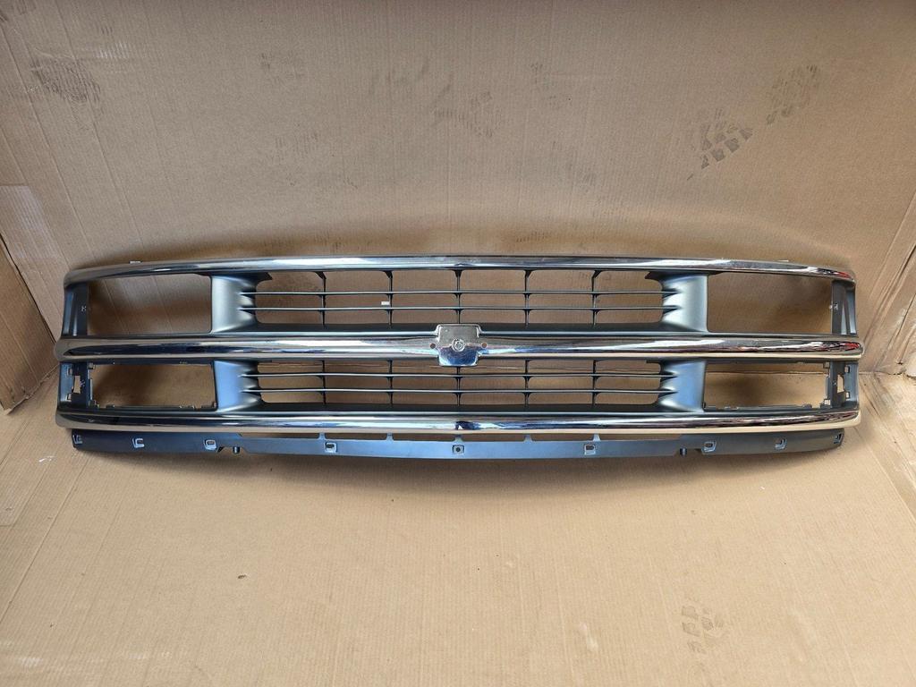 Nieuwe chromen grille Chevrolet Express 1996–2002, -, -, Enlèvement, Utilisé