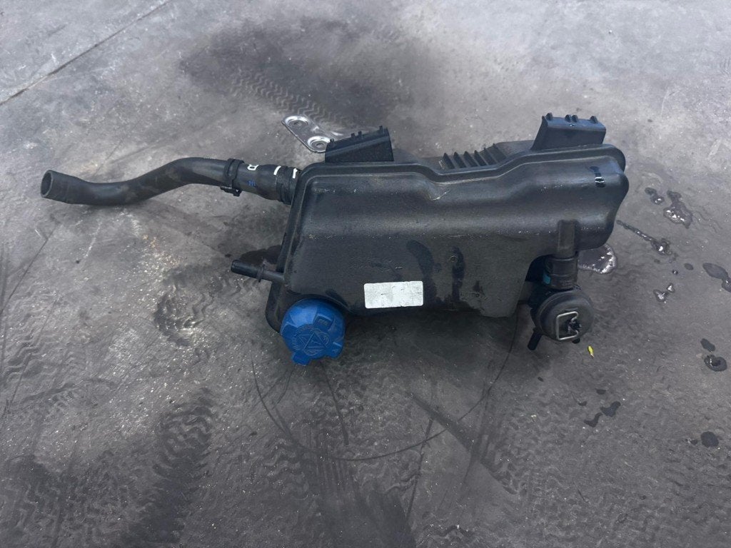 Porsche Cayman GT4 RS watertank 98110604705, Ophalen, Gebruikt, Porsche