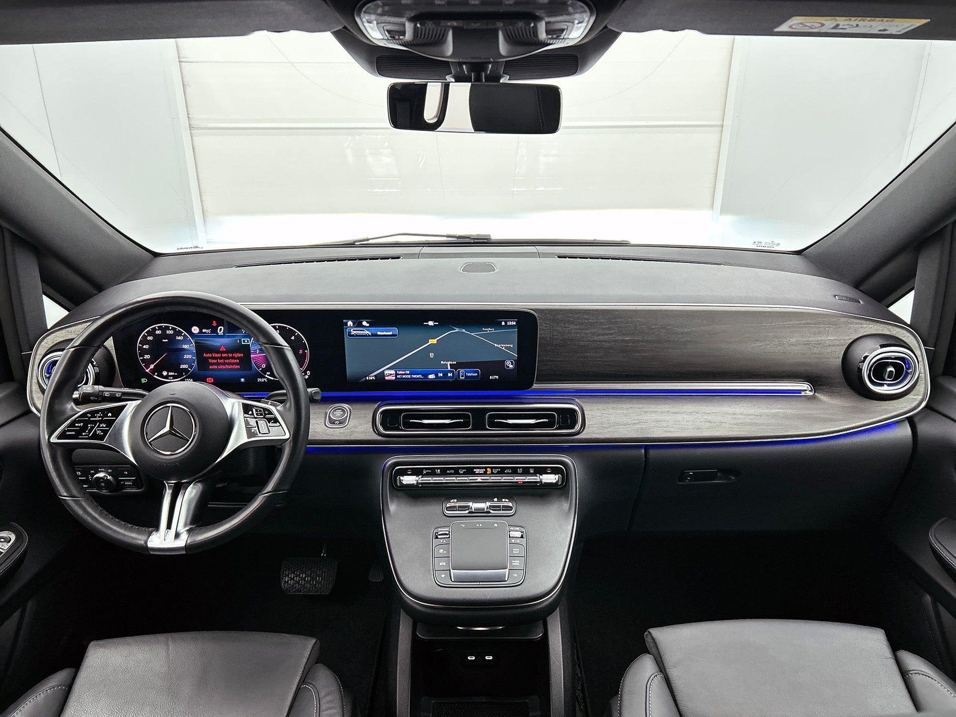 Mercedes-Benz V-Klasse 300 d L3 4MATIC 9G-TRONIC Avantgarde, Auto's, Automaat, Dealer onderhouden, Gebruikt, Automatische klimaatregeling