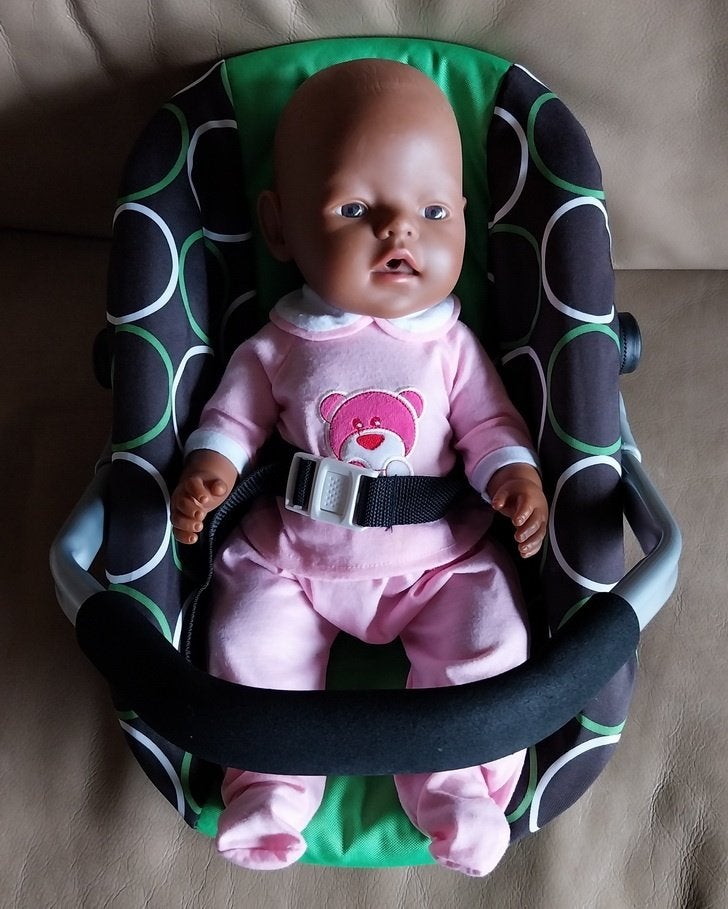 Baby Born pop in maxi cosi, Ophalen of Verzenden, Gebruikt, Babypop