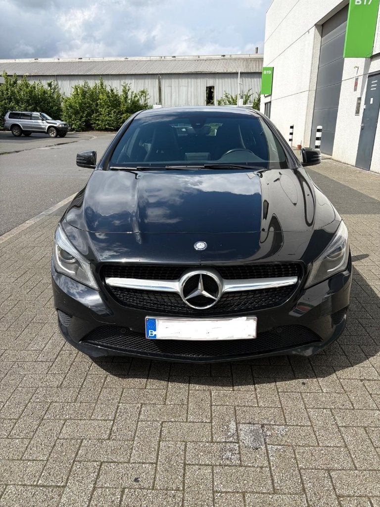 Mercedes CLA 200d shooting brake urban, Auto's, Automaat, CLA, Zwart, Zwart