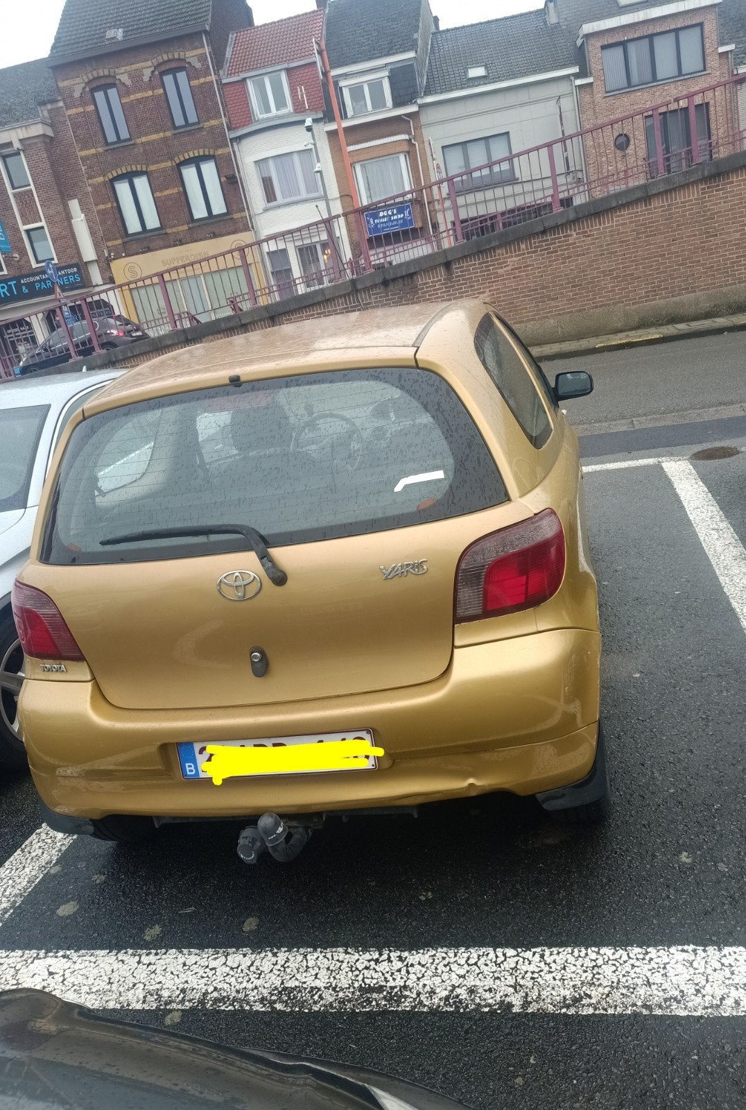 A vendre Toyota Yaris année 2000 essence, Animaux & Accessoires