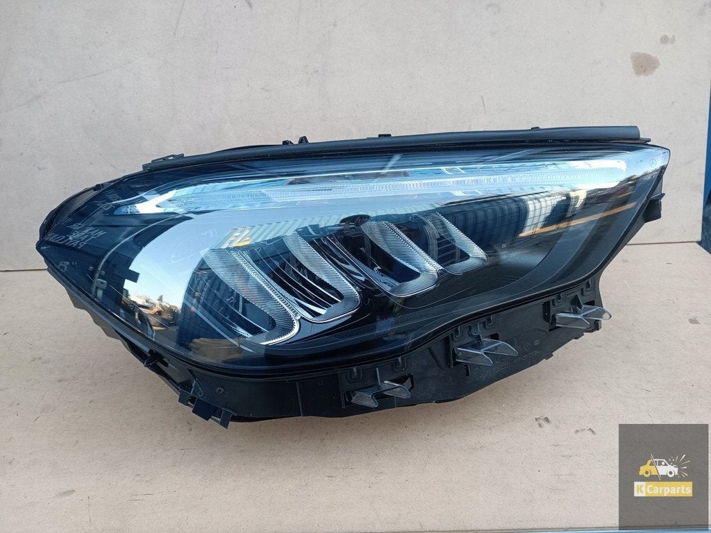 Mercedes GLA II W247 Lift LED-lamp rechts, perfect, Gebruikt, Mercedes-Benz AG, Mercedes-Benz, Mercedesstrasse 120
70372  Stuttgart, DE
