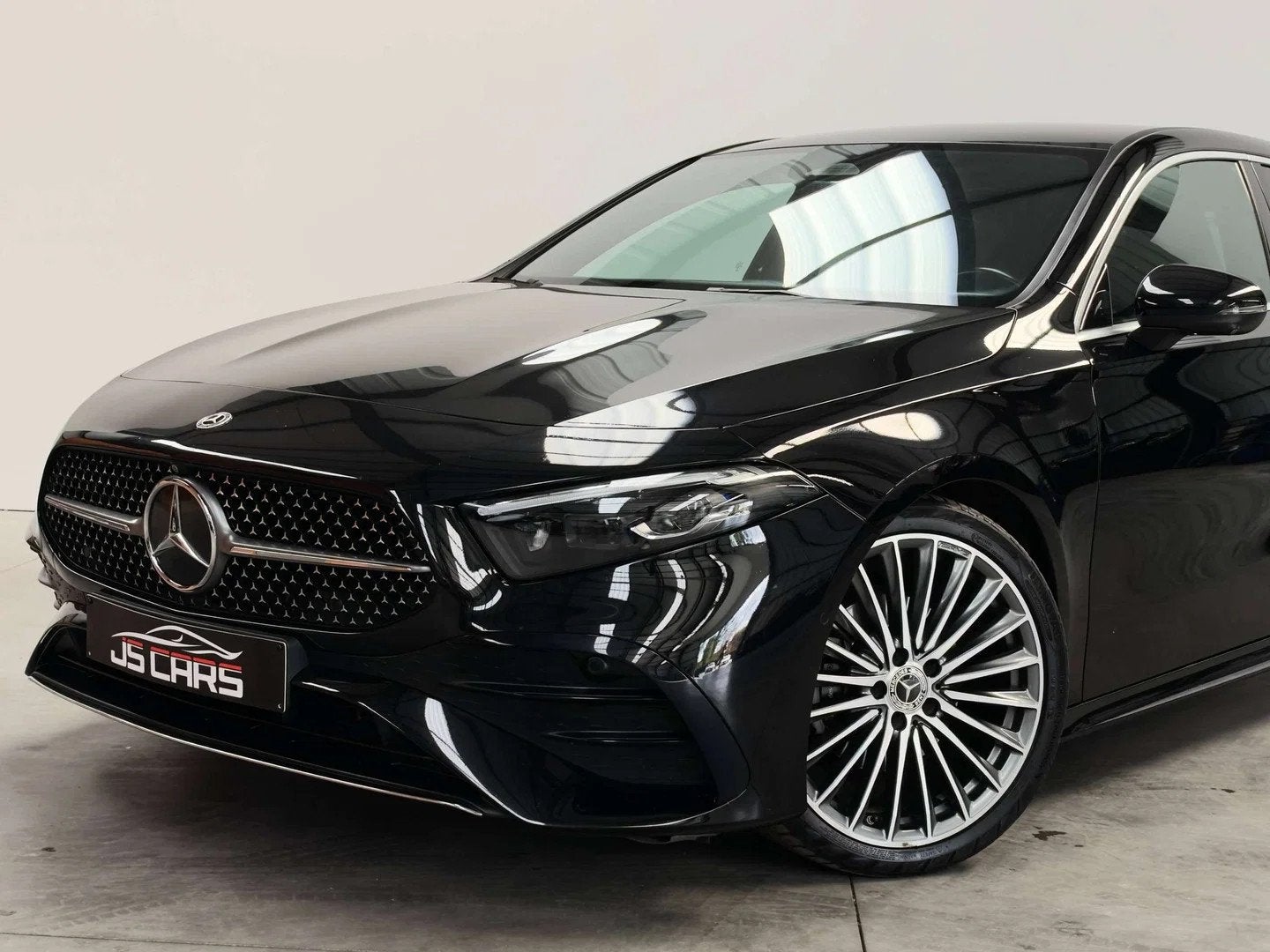 Mercedes-Benz A-CLASS 180 PACK AMG-1ERPRO-LED-COCKPIT-GPS-AL, Autos, 100 kW, Achat, Euro 6, Entreprise