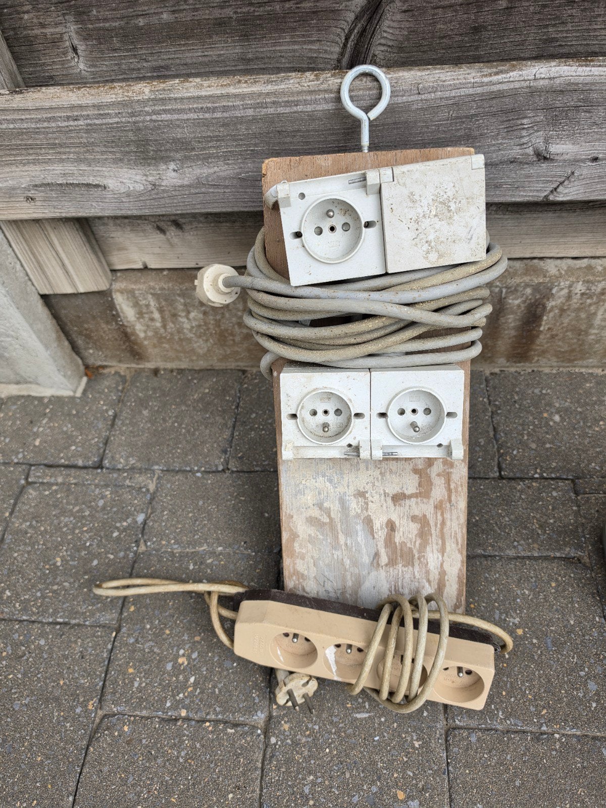 stekkerdoos, Ophalen, Stekkerdoos