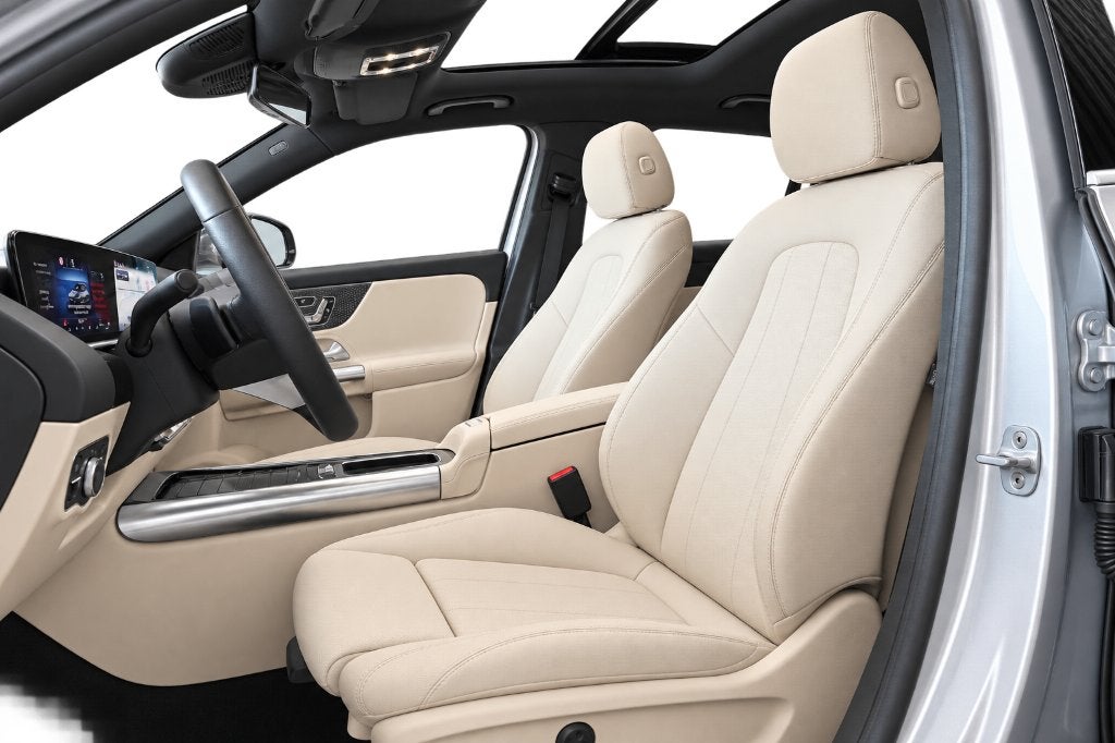 Mercedes GLA 250 E plugin hybride nieuw model 2025, Auto's, Dealer onderhouden, 1800 kg, Euro 6, 4 cilinders