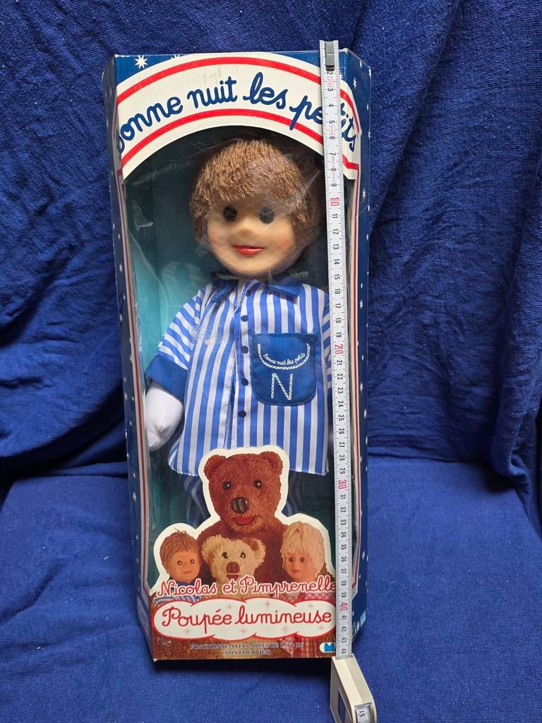 Nicolas de bonne nuit les petits, Collections