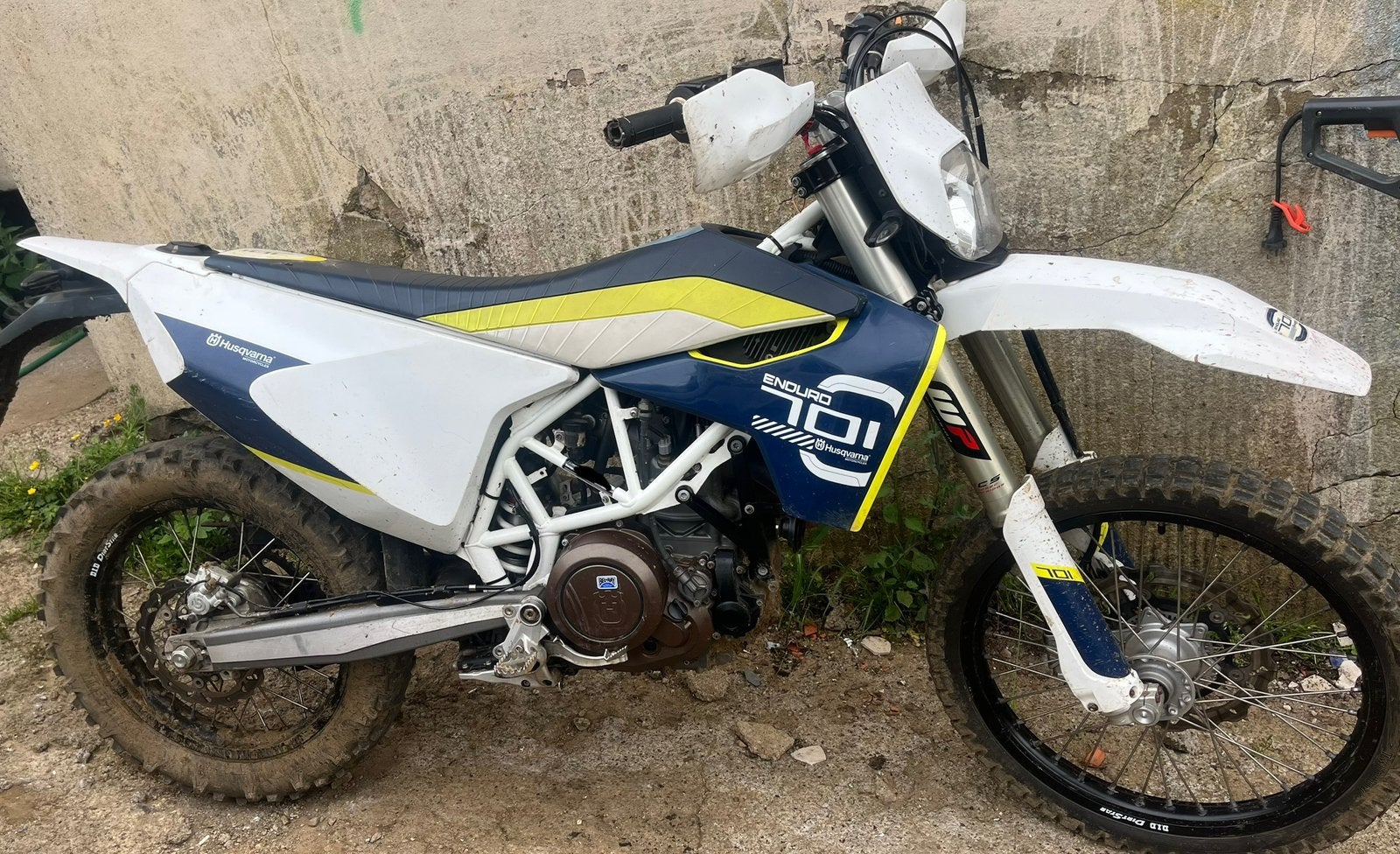 Husqvarna 701, Particulier, Enduro