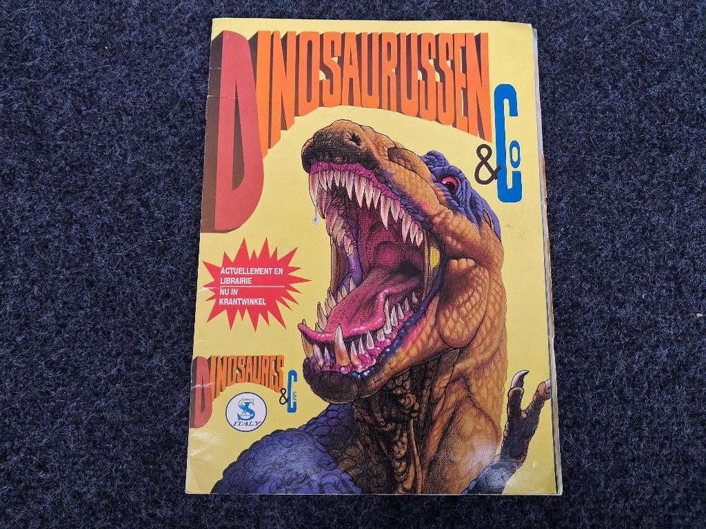 Dinosaurussen & Co stickerboek, Ophalen of Verzenden, Zo goed als nieuw, Stickers en Plaatjes