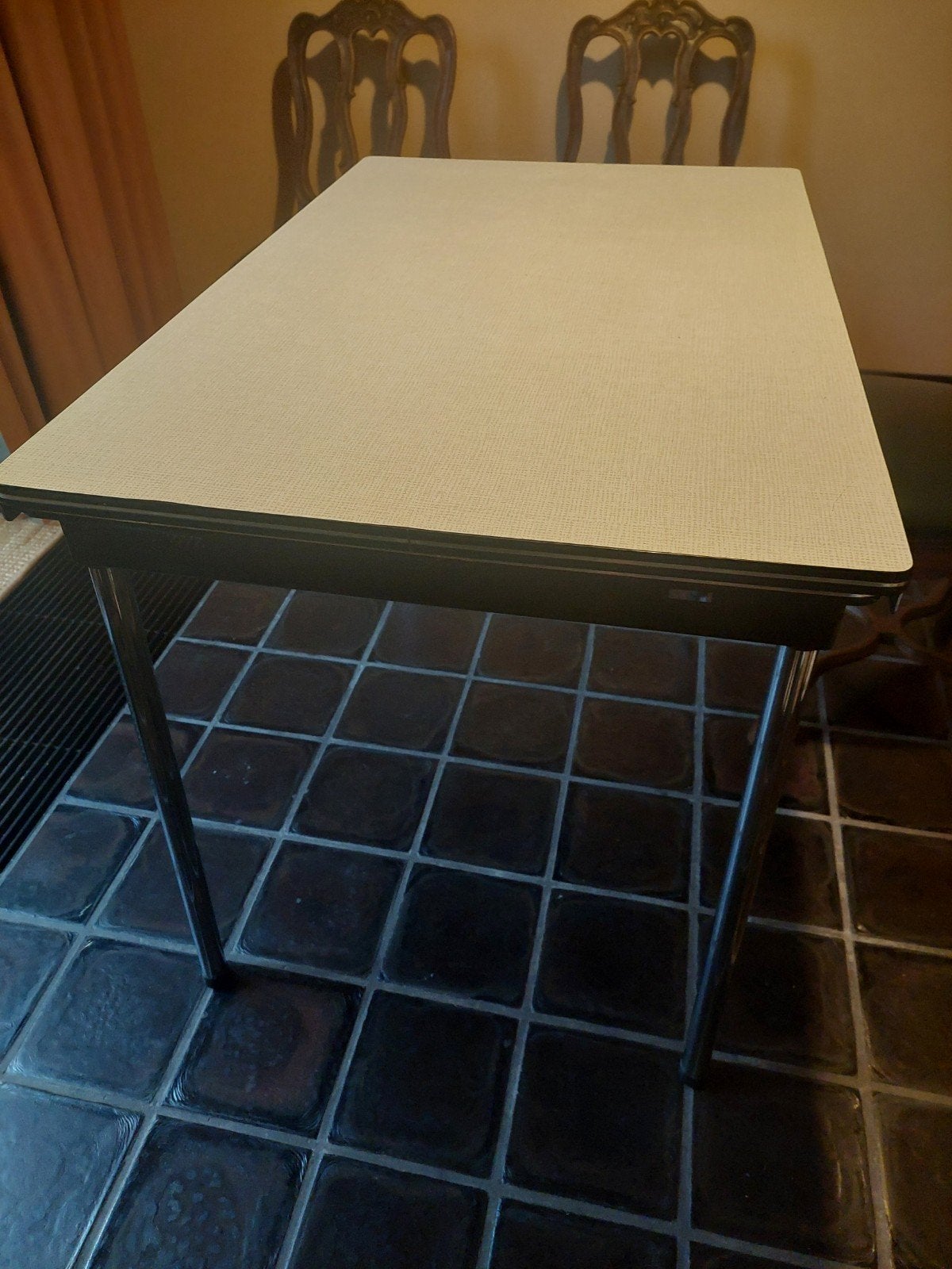 Uittrekbare formica tafel en 6 stoelen, Huis en Inrichting, Ophalen