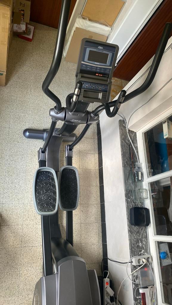 Elliptical Machine BH Fitnes KRONOS generator, Enlèvement, Utilisé, Métal, Vélo elliptique