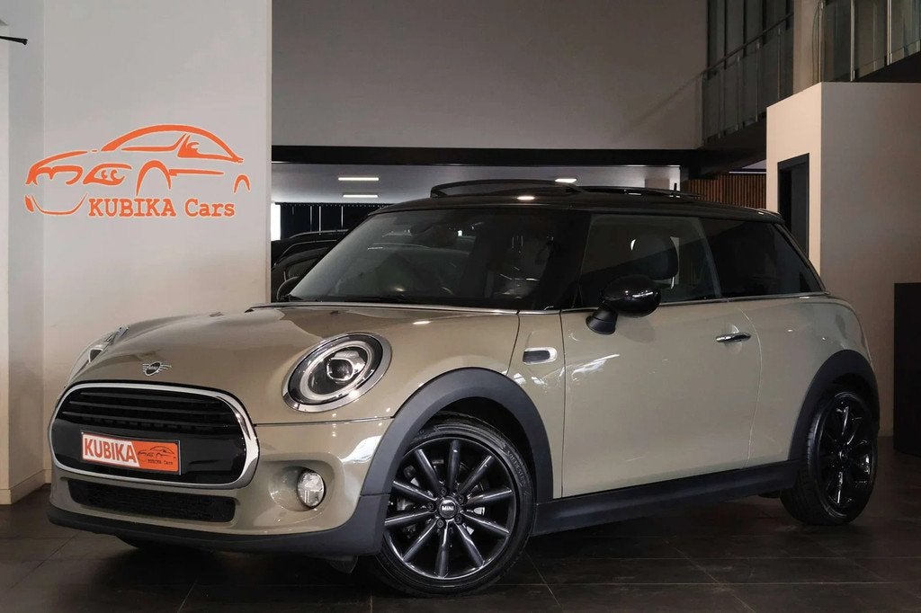 MINI Cooper Mini 1.5A Cooper OPF SfeerV Pano CruiseC Garanti, Auto's, Mini, 4 zetels, Gebruikt, 136 pk, https://public.car-pass.be/vhr/32ad35db-df0a-49d2-a03a-f1d525d7d29e