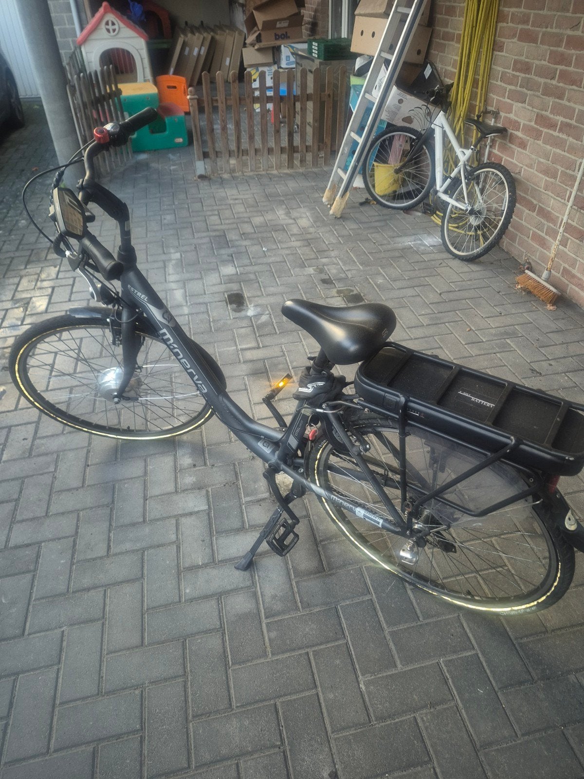 elektrische damesfiets, Ophalen