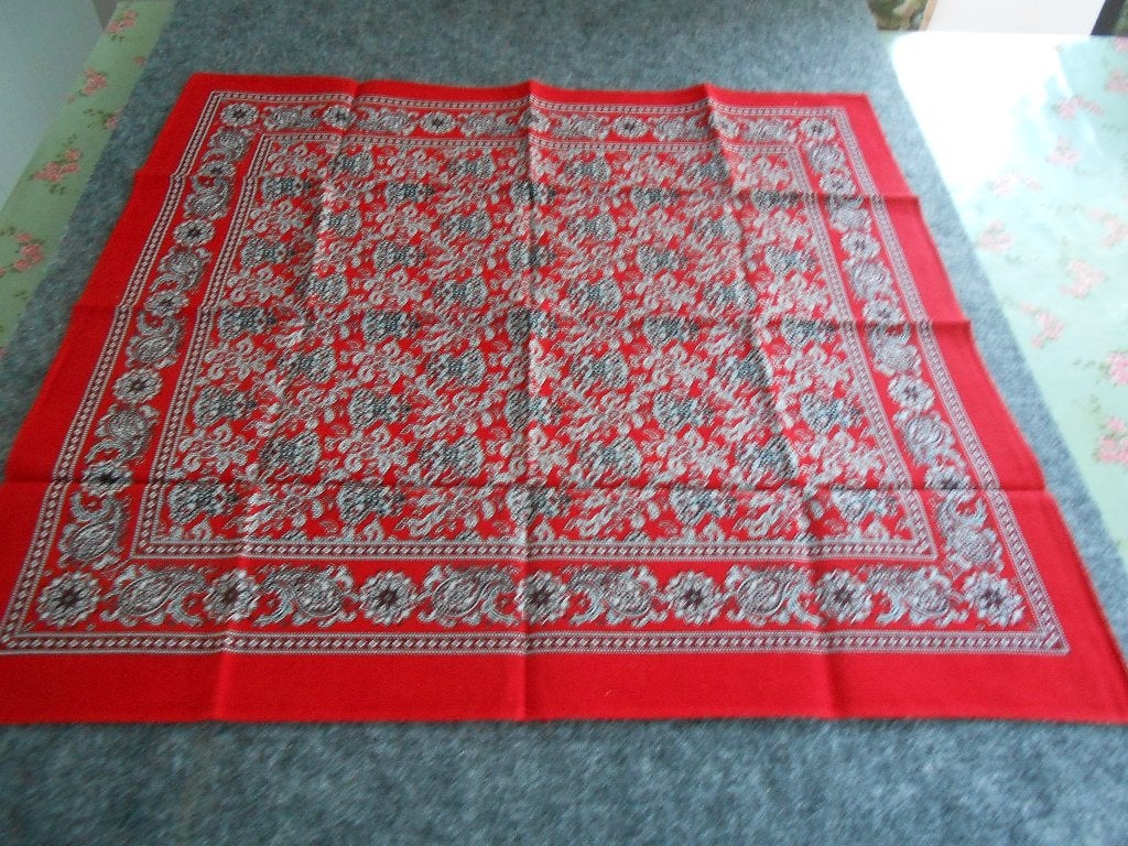 rood boerensjaaltje, Ophalen of Verzenden, Rood