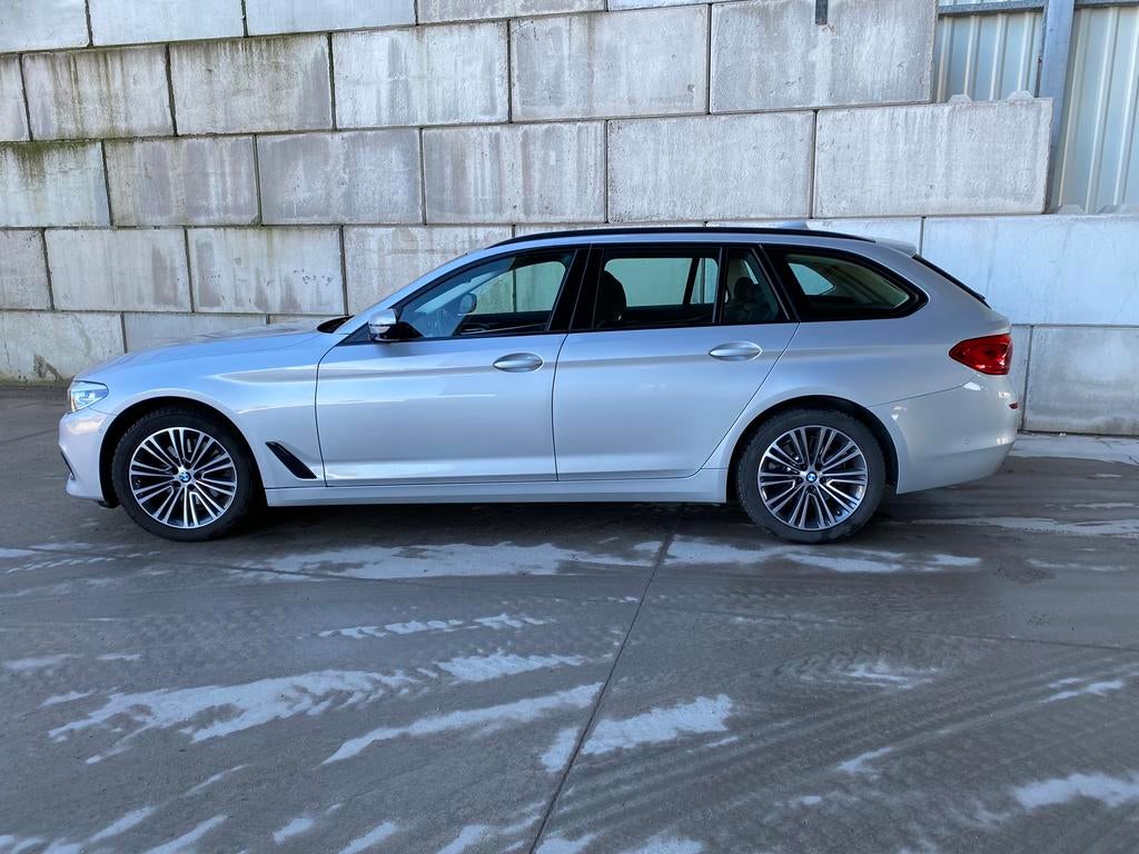BMW 520 190pk nieuwe startmotor/nieuwe trekhaak / carplay, Auto's, BMW, Automaat, 118 g/km, Start-stop-systeem, Leder en Stof