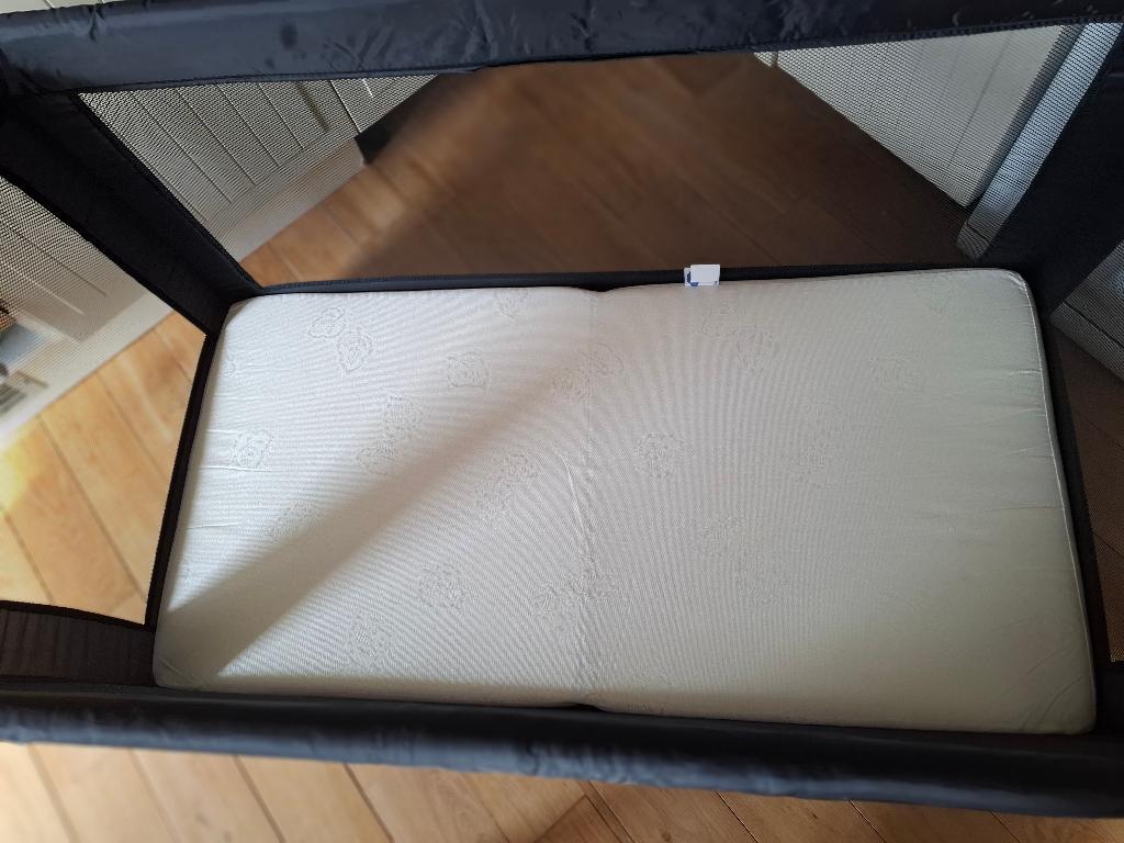Lit Parapluie + Matelas, Enlèvement, Comme neuf, Lit