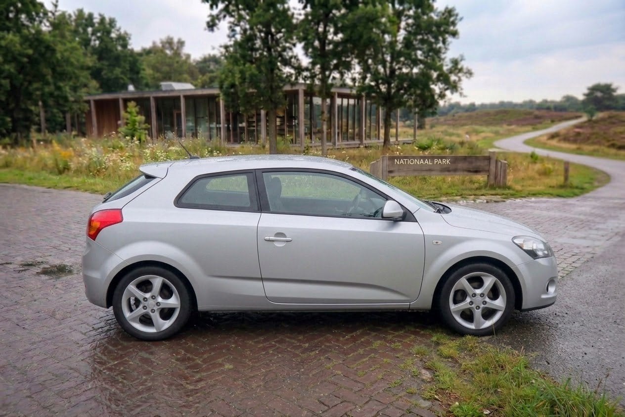 Kia Ceed 1.6 Essence 126Dkm 1st Eig Climatiseur blanc approu, Autos, Argent ou Gris, Electronic Stability Program (ESP), Particulier