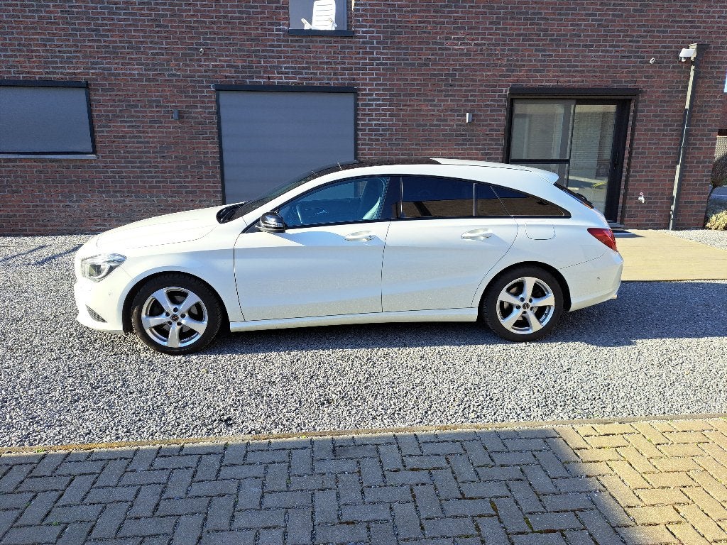 Mercedes CLA, Auto's, Zwart, 4 cilinders, Wit, 5 zetels