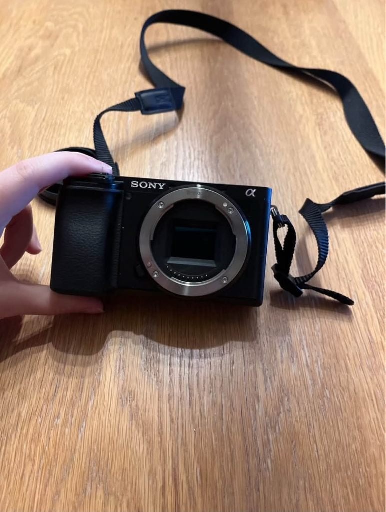 Sony a6100 + 16-50mm powerzoom, Audio, Tv en Foto, Ophalen, Overige typen, Nieuw, Sony