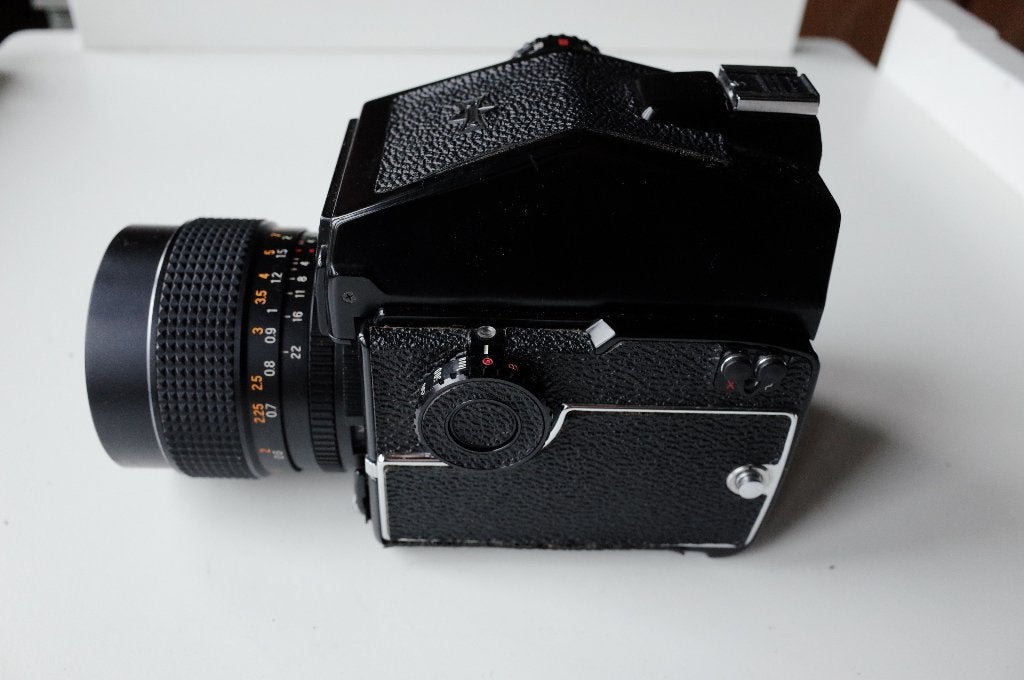 Mamiya 645 1000s with mama sekor C 45mm f2.8, TV, Hi-fi & Vidéo, Enlèvement ou Envoi, Utilisé, Reflex miroir, Autres Marques