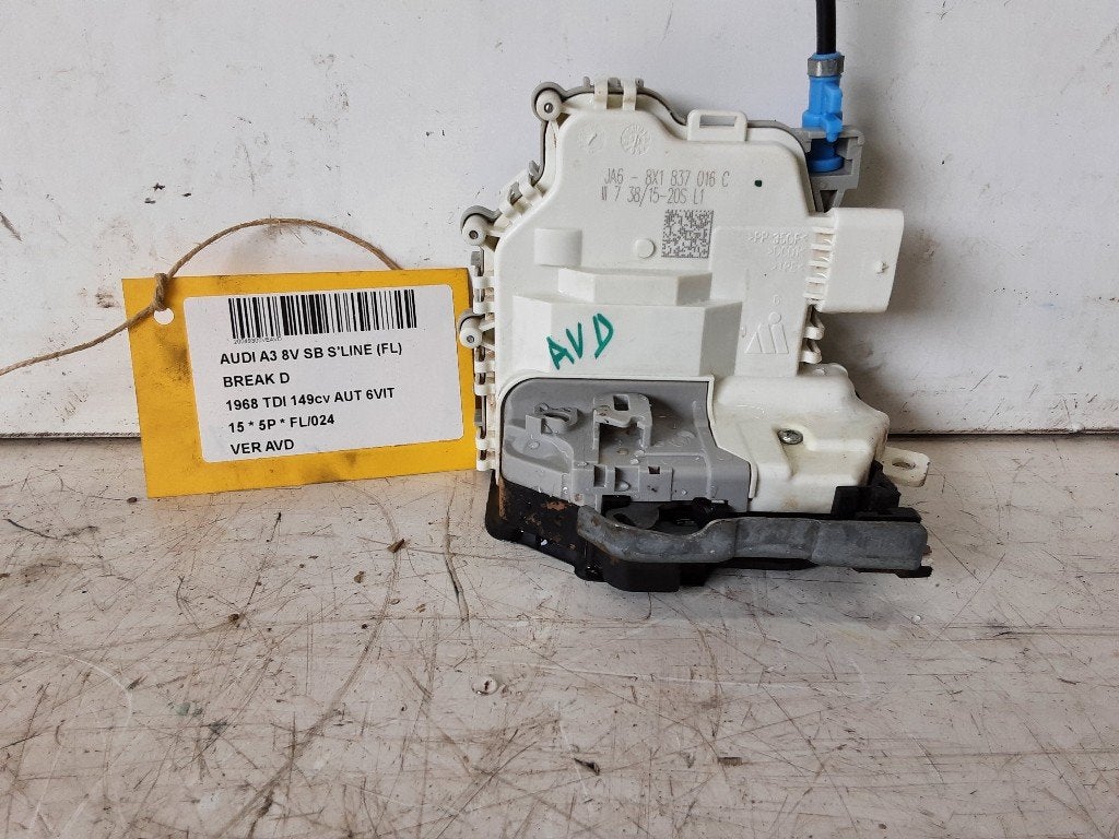 PORTIERSLOT RECHTS VOOR Audi A3 Sportback (8VA / 8VF), Gebruikt, Mevr. I. Hauben, Audi, Rue de l'Espoir 34 34
4030  GRIVEGNÉE, BE