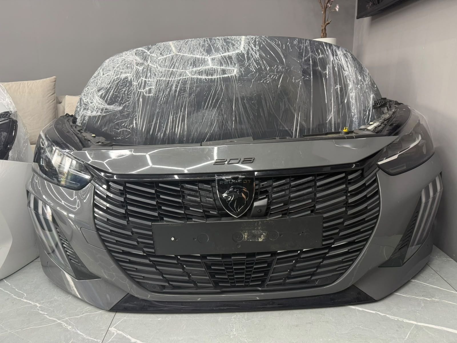 Kit de phares avant LED pour capot et pare-chocs avant Peuge, Taurusavenue 1
2132 LS  Hoofddorp, NL, Contact.group@renault.com