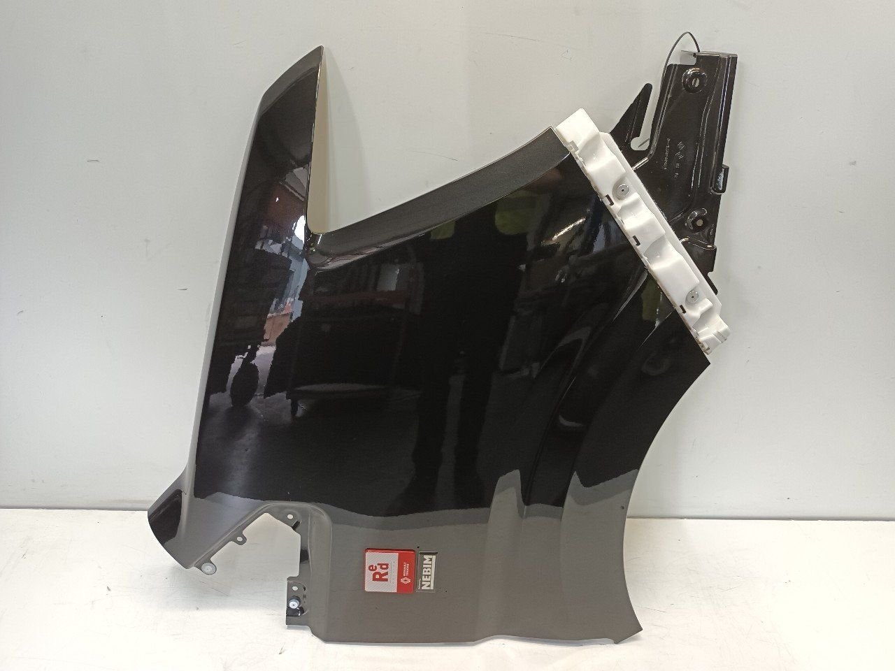 Spatbord rechts voor Renault Master, Onderdelen@venauto.nl, Van der Ven Autorecycling B.V., Ettenseweg 76, 4706 PB Roosendaal, The Netherlands
