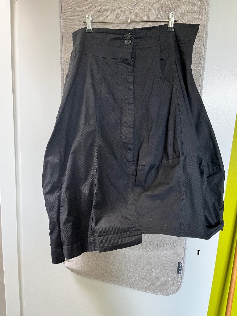 Zwarte rok Rundholz XL, Kleding | Dames, Rokken, Zo goed als nieuw, Maat 46/48 (XL) of groter, Zwart, Onder de knie, Ophalen of Verzenden