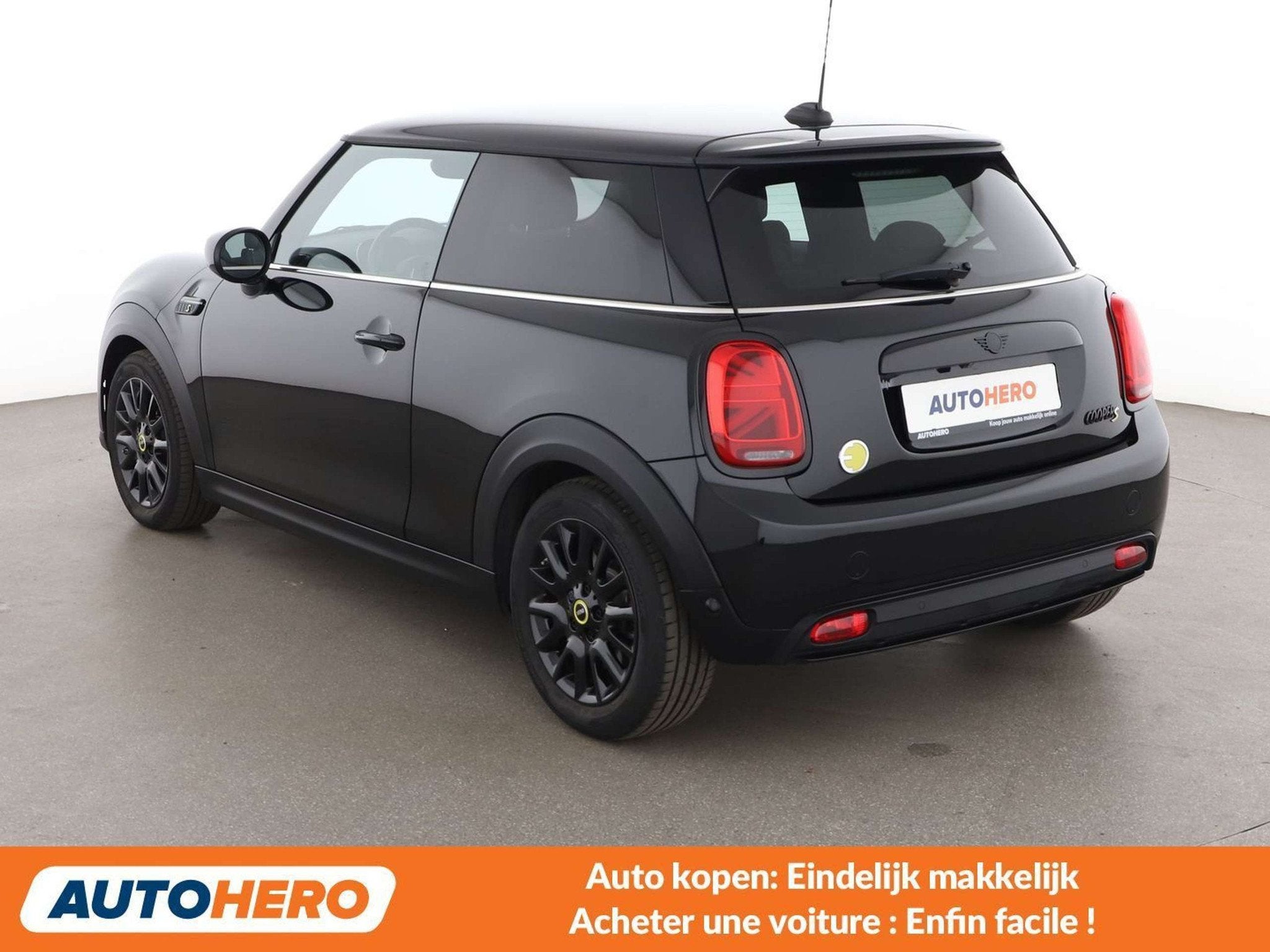 MINI Cooper SE Cooper SE Classic Trim (automatique), Autos, Achat, 1440 kg, 135 kW, Automatique