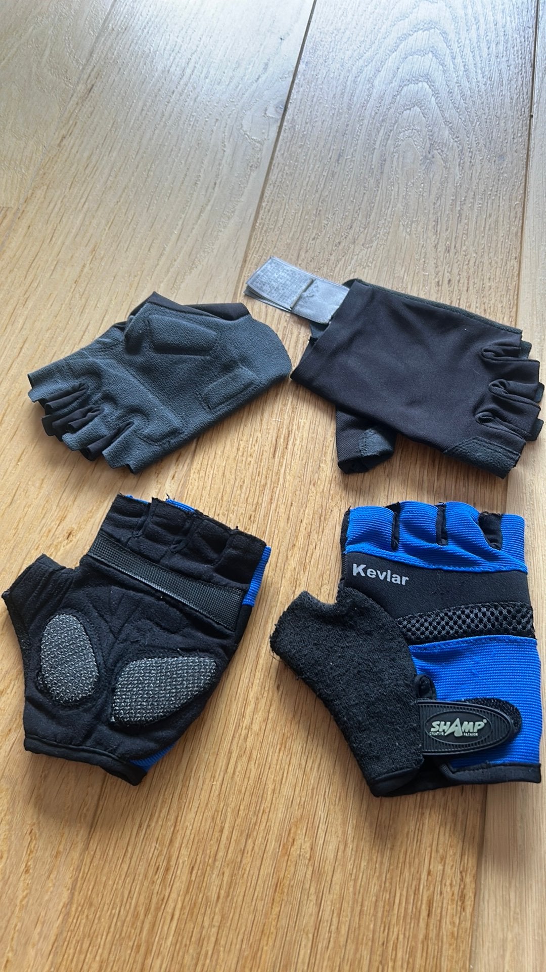 Fietshandschoenen, Ophalen, Zo goed als nieuw