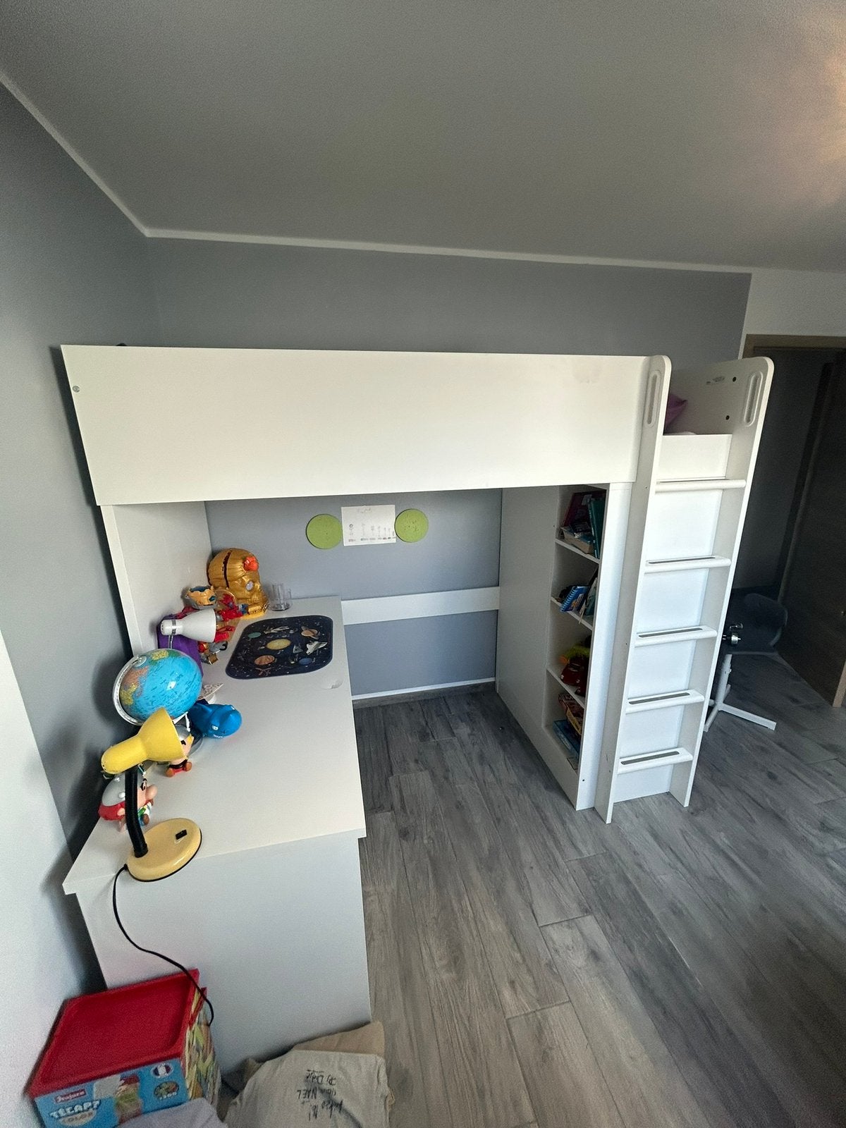 Lit Ikea avec garde-robe, rangements et bureau, Enfants & Bébés, Enlèvement, Utilisé