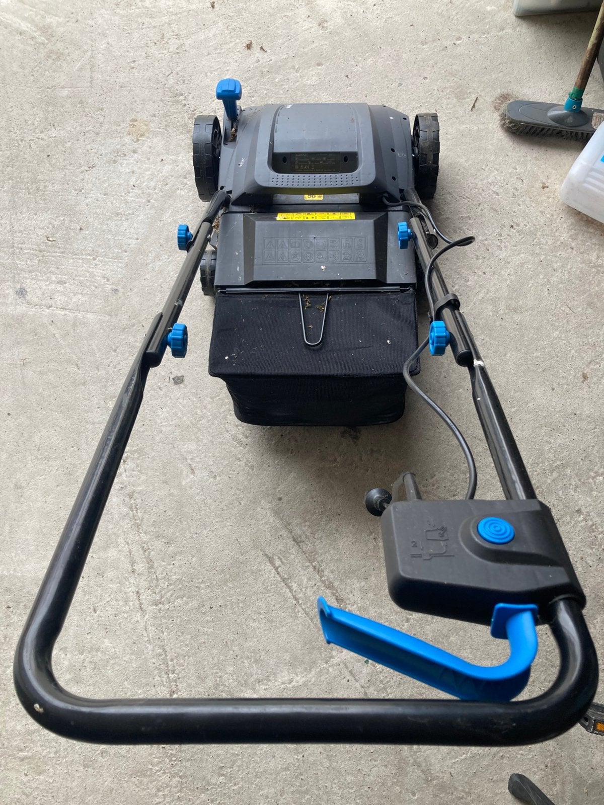 Verticuteermachine te huur, Tuin en Terras, Ophalen, Nieuw, Elektrisch