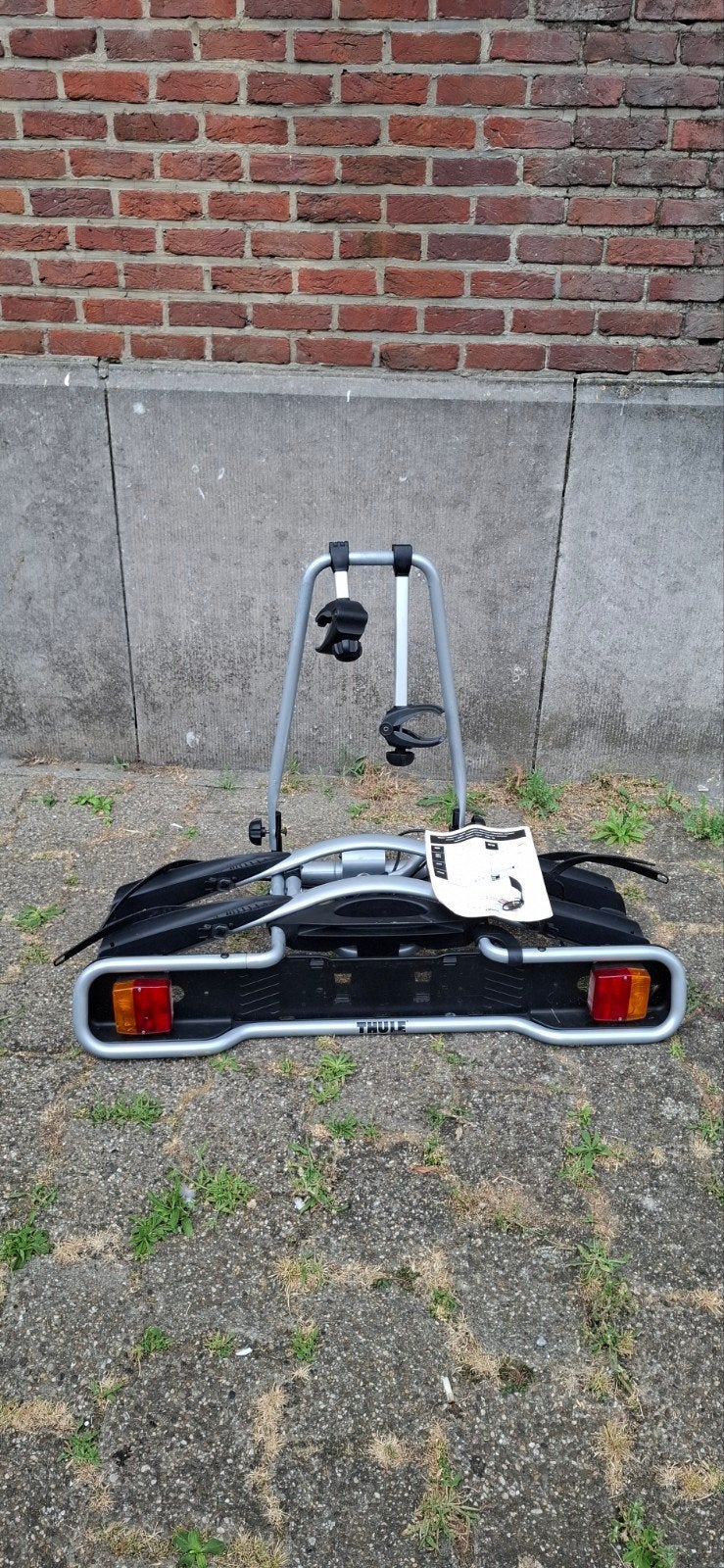 Fietsdrager merk Thule in goede staat met 2 sleutels., Ophalen, 2 fietsen
