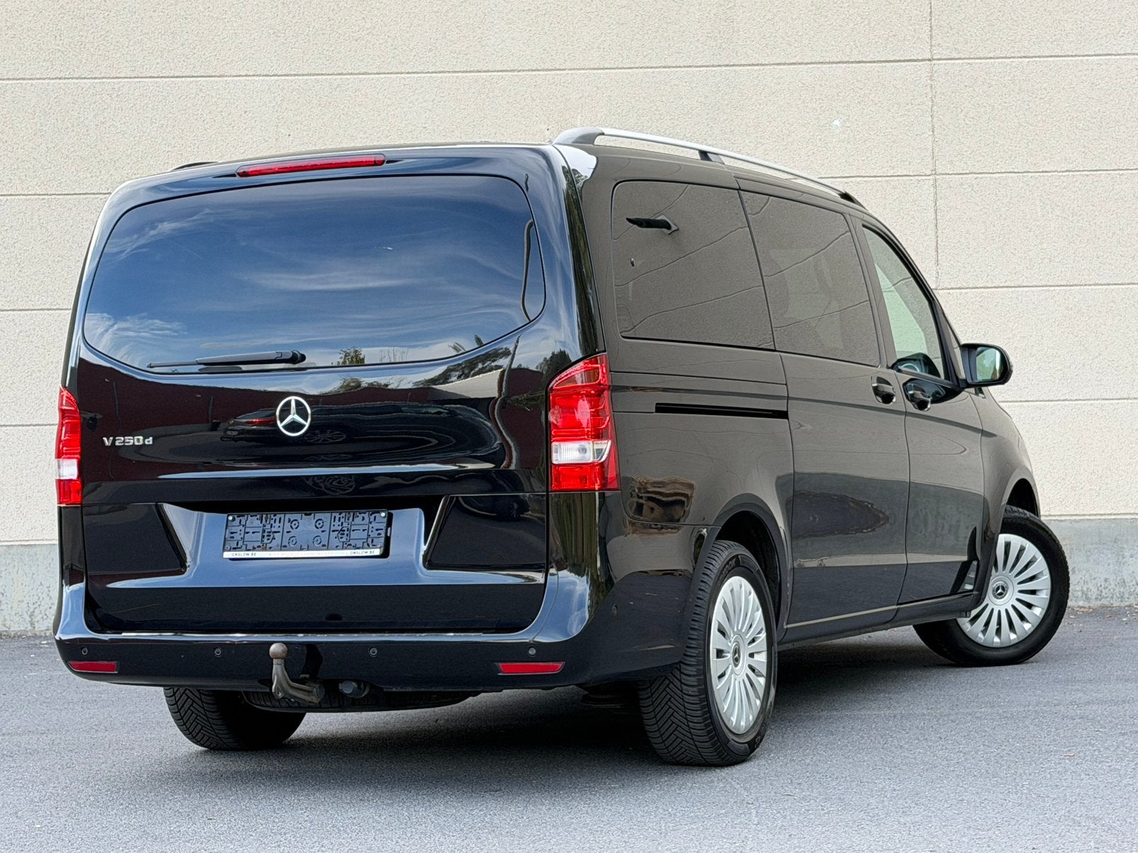 MERCEDES-BENZ V 250  5 ZITPLAATSEN BEDRIJFSWAGEN — AUTOMAAT, Auto's, Automaat, Euro 6, https://public.car-pass.be/vhr/8a0edb50-382b-40c4-b389-245f768e1cc6